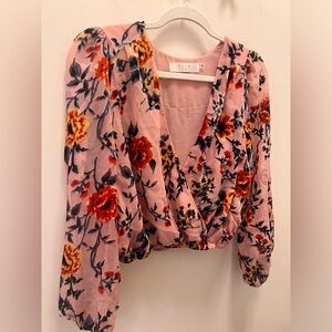 ASTR The Label Cropped Floral Blouse